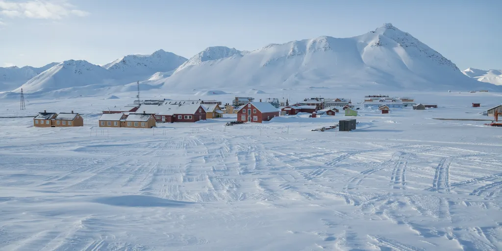 Le village de Ny-Ålesund au Svalbard 