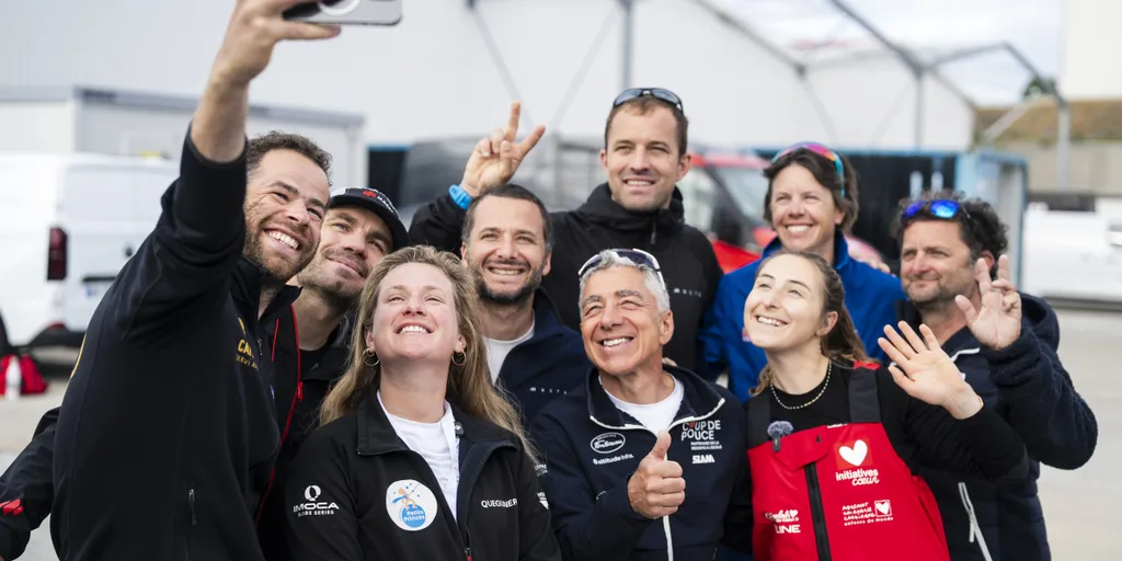 Les skippers avant le départ sur les pontons