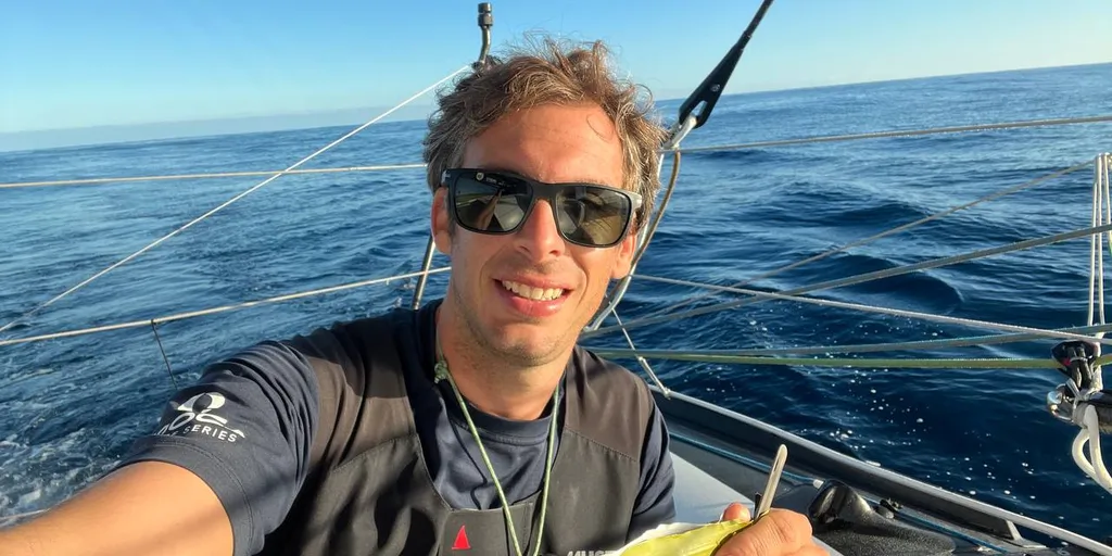 Charlie Dalin in light winds Day 2 