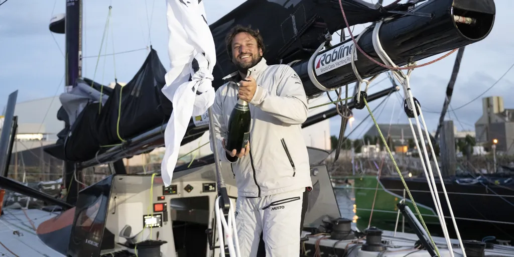 Antoine Cornic à l'arrivée aux Sables d'Olonne