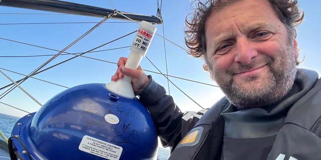 Atmosphere aboard the Imoca April Marine - Recherche Co-Partenaire, skippered by Arnaud Boissières during the Vendée Arctique 2026 - at sea on 08/06/2026