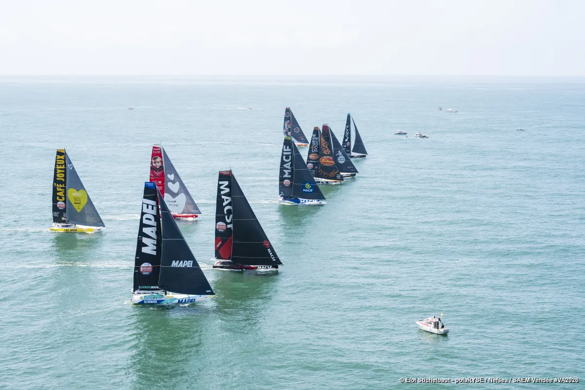 Le 7 juin, aux Sables-d'Olonne, village de la Vendée Arctique, les skippers avant le départ sur les pontons.