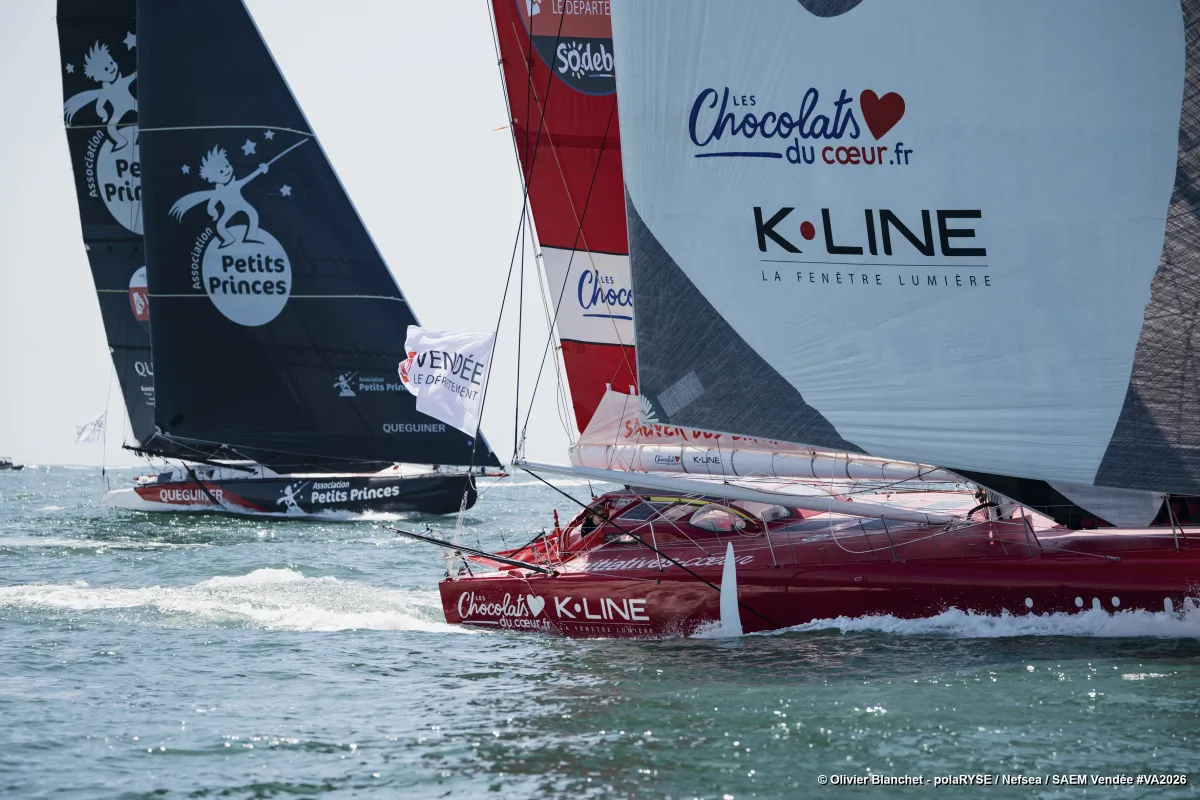 Le 7 juin, aux Sables-d'Olonne, village de la Vendée Arctique, les skippers avant le départ sur les pontons.