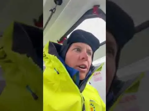 Francesca lance sa bouée scientifique 👩‍🔬