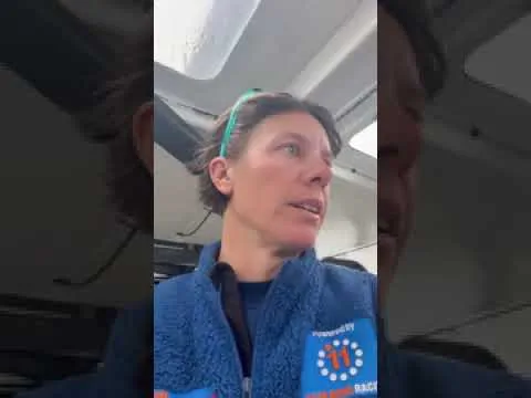 Francesca coincée dans la molle de la dorsale