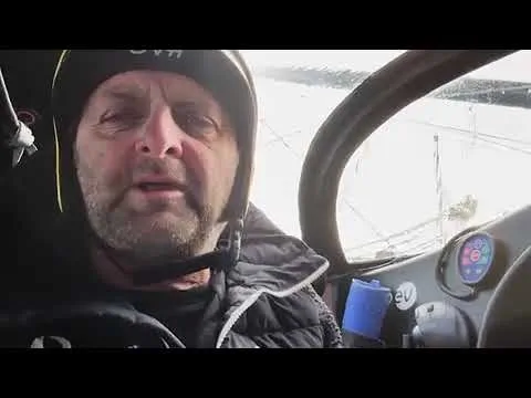 Ça vole sur April Marine, "et quand on va vite, on fait de la route" 💨