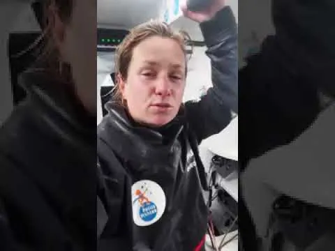 Fierté et concentration à nouveau après le passage du cercle polaire pour Élodie Bonafous