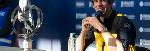 À l'issue de son arrivée au Vendée Globe. 