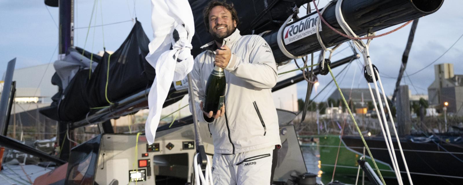 Antoine Cornic à l'arrivée aux Sables d'Olonne