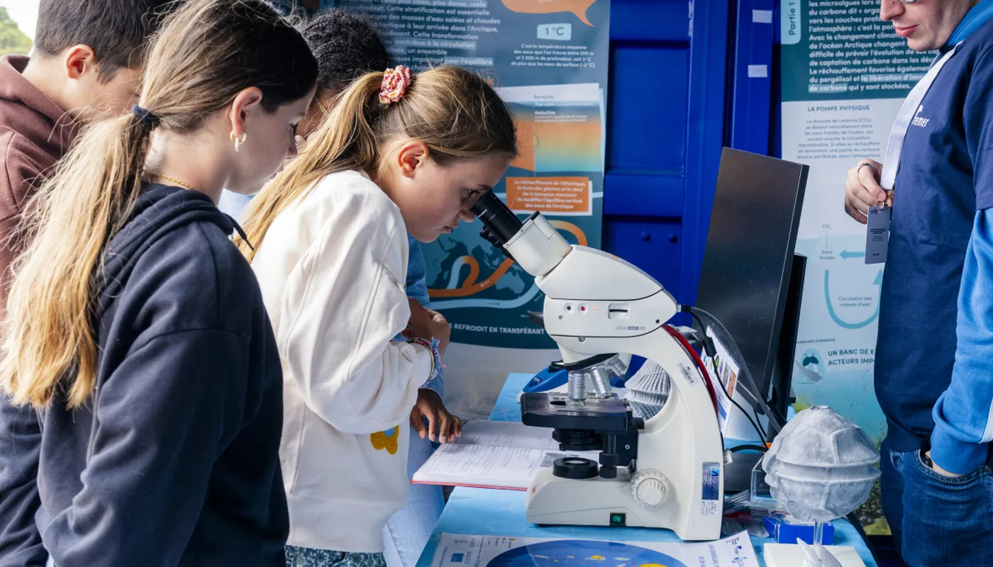 02 juin, les Sables-d'Olonne, village de la Vendée Arctique, visite des écoles locales