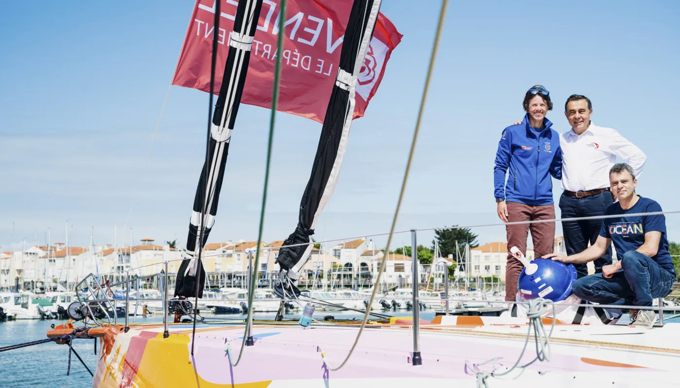 5 juin, aux Sables-d'Olonne, village de la Vendée Arctique, briefing et passage de bouées