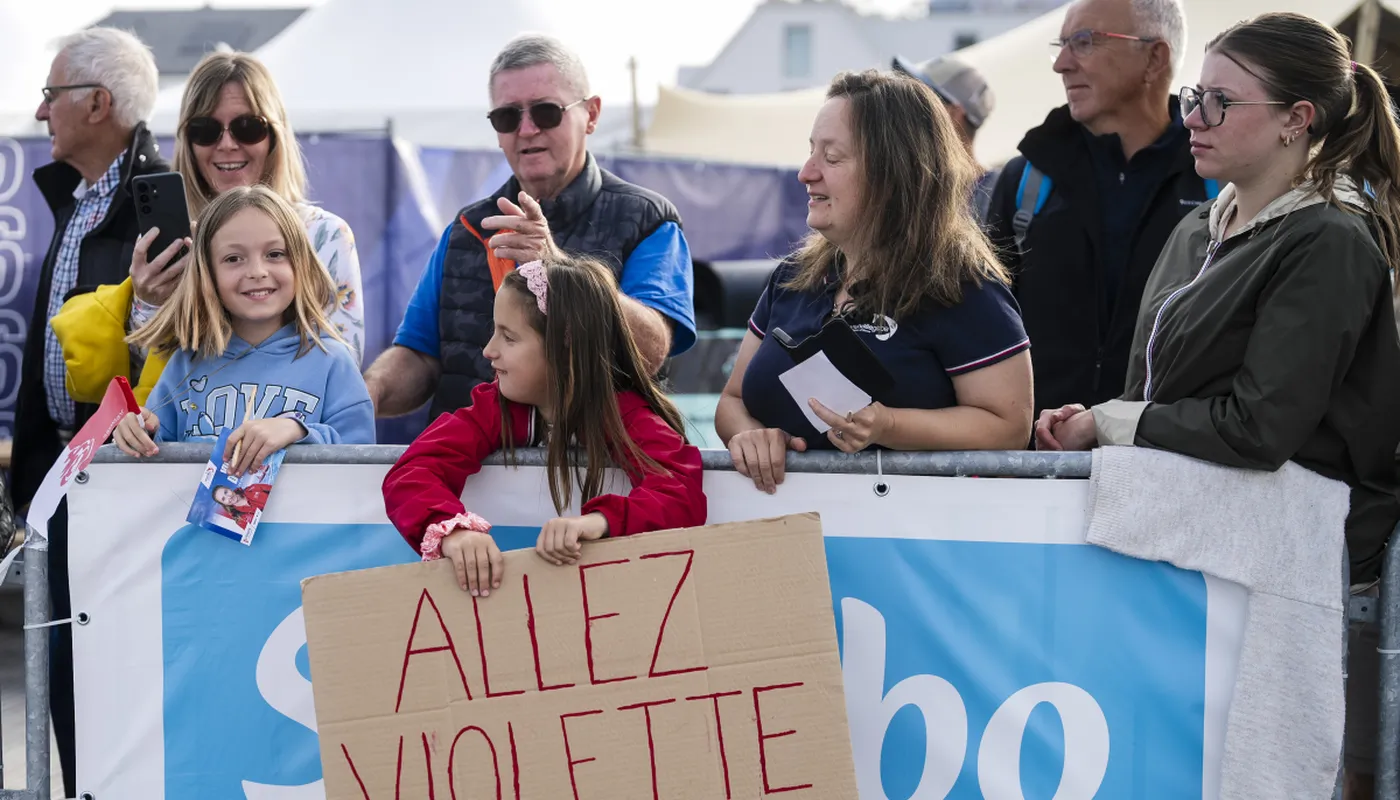 Les skippers avant le départ sur les pontons